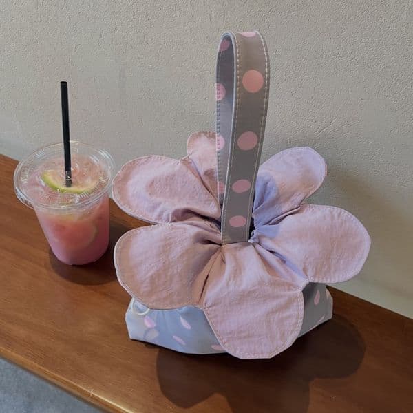 New Original Small Fresh Flower Crossbody Bag Female Student Mobile Phone Storage Versatile Cute Commuter Shoulder Bag
