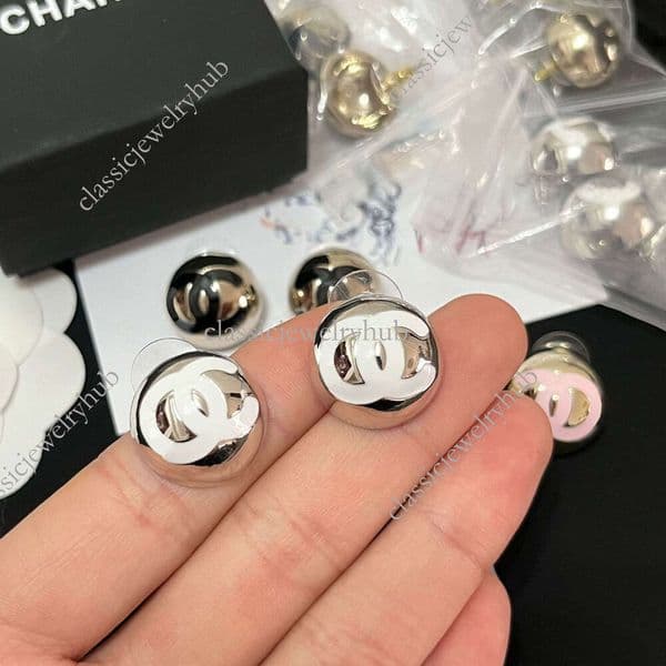 cc earrings designer for women channels 25C Early Spring Model Double C Semicircular Metal Earrings With Enamel Hemispherical Hollow Design Gold Color