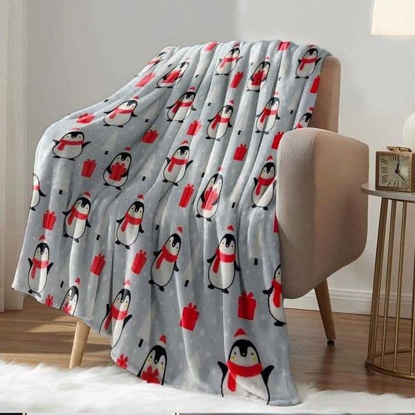 Throw 1PC Cute Penguin Animals Flowers pattern Flannel Blanket Thin Throw Soft Warm Blankets Festival Gifts for family friends D260612