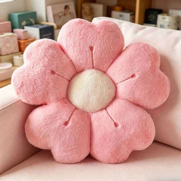 Soft Plush Daisy Flower Throw Pillow, Cozy Decorative Cushion for Bed & Sofa, White/Pink Adorable Floral Design