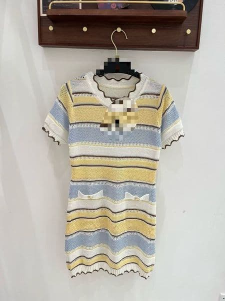 Women's Striped Logo O-neck Knit Dress with Short Sleeves - Elegant Design for All Occasions
