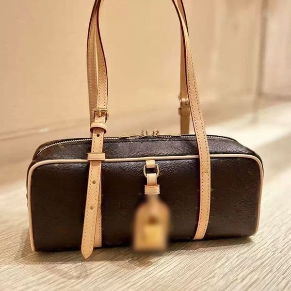 2026 new designer high-quality women's shoulder crossbody bag fashionable and luxurious bowling mahjong bag