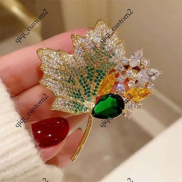 Vintage Green Crystal Maple Leaves Brooches for Women y Rhinestone Flower Wedding Banquet Party Dress Brooch Pins Jewelry 260611