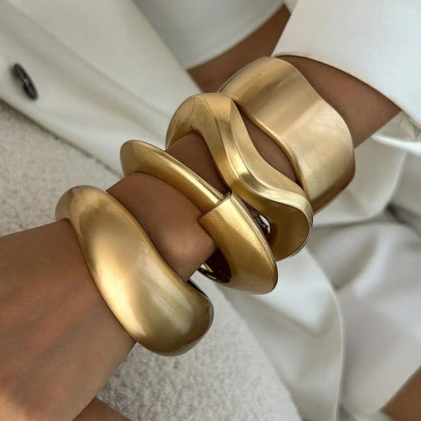 KMVEXO Chunky Heavy Wide Metal Water Drop Bangles for Women Gold Color Open Cuff Thick Irregular Wave Bangle Bracelet Jewelry 260608