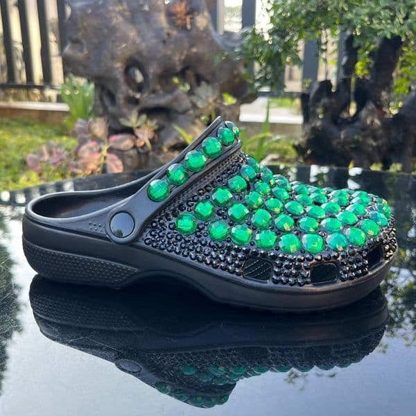 Designer shoes New European simple Internet shoes Handmade diamond inlaid sandals European and American French home slippers Luxury shoes
