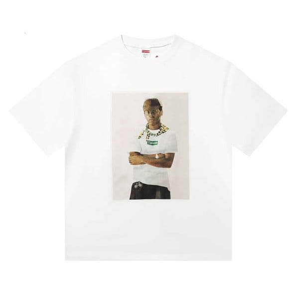 Supremely Tshirt Designers High Quality Supremu Luxury Mens Version Clothing Loose Teestops Man Casual Street Graffiti Short Supre T Shirt New Classic Style 675