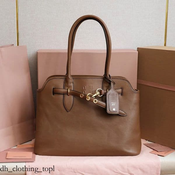MM designer bag Tote bag Designer Bag Shoulder Bag Luxury Bag High-Quality Wander Quilted Crossbody Bag Women's Wallets Matelasse muily Handbags 166