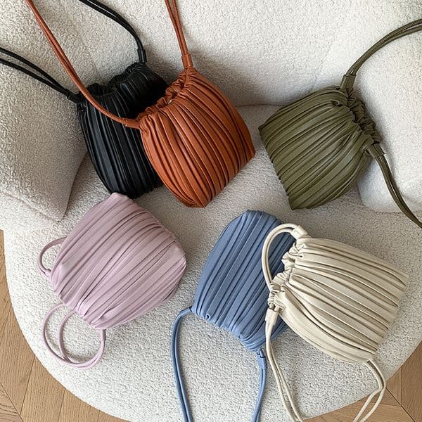 French Style PU Pleated Crossbody New Spring Summer Korean Version Niche Design Phone Bag Magnetic Small Square Bag For Women High Quality Luxury Bag