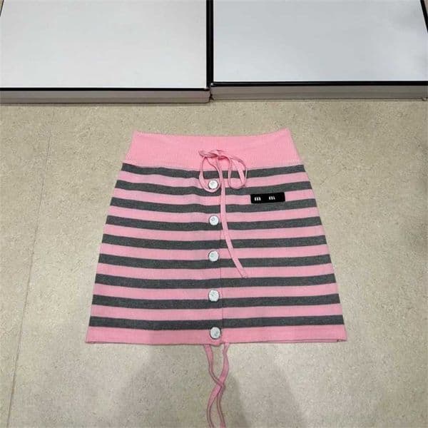 Designer's high-quality clothing Summer New Knitted Trendy M Letter Striped Single-Breasted Pullover Slim-Fit Womens Tank Top
