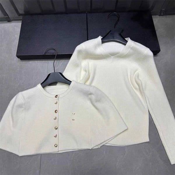 Designer's high-quality clothing Stylish gray sweater with a tailored fit womens slim-fit knitted top waist-cinching long-sleeve cape shawl coat two-piece set