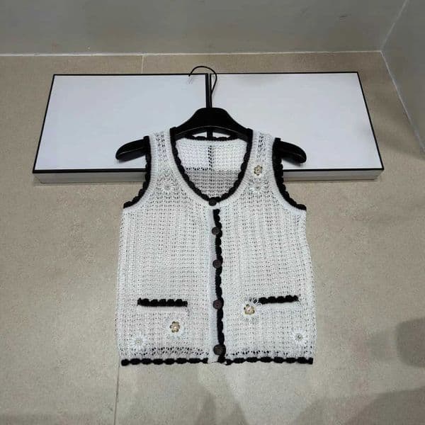 Designer's high-quality clothing High-quality new style knitted floral hollow-out single-breasted slim-fit and versatile womens vestKWJD