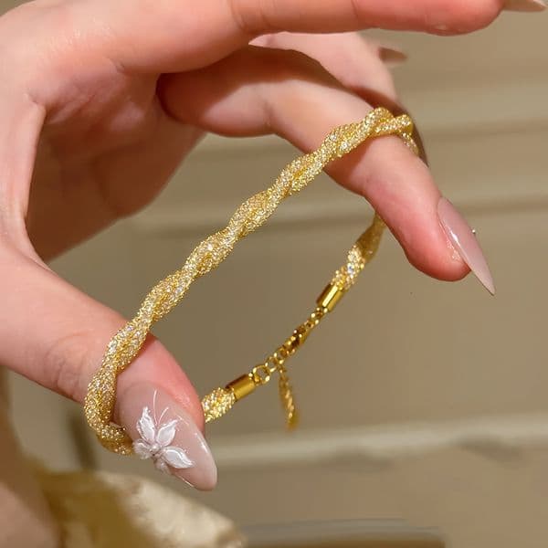 Jewellery High Quality Gold Toned Twisted Rope Bracelet with Sparkle Encrusted Twist for Daily Wear Gift for All Occasions Textured Glam Accessory