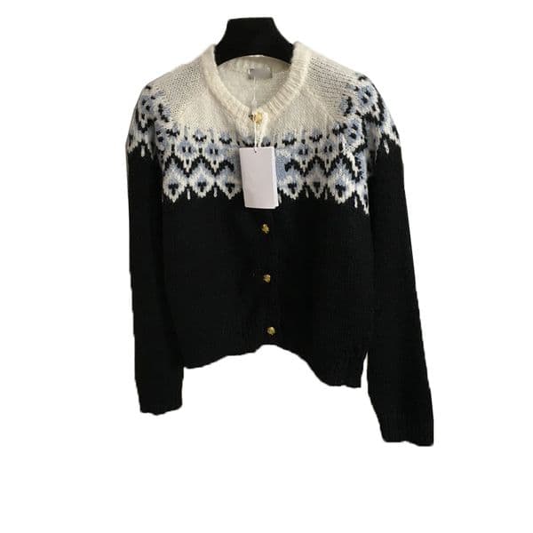 Women Elegant Sweaters Gold Button Cardigan Coats Classic Embroidery Sweaters Pullover Knit T Shirts Tops Clothing