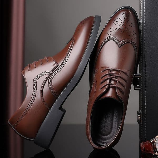 2025 new Classic Men's Retro Brogue Mens Lace-Up Business Leather Shoes Dress Office Flats Men Wedding Party Oxfords db2d