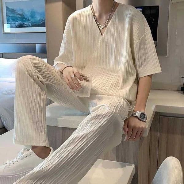 2024 new mens 2-piece short sleeved Crewneck summer T-shirt and drawstring casual loose ankle pants set W240902