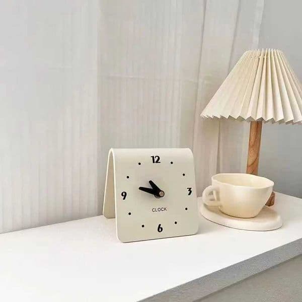 Cream Desktop Living Room Home Clock Modern Creative Desktop Clock Silent Student Bedside Table Clock Ornaments Y240904