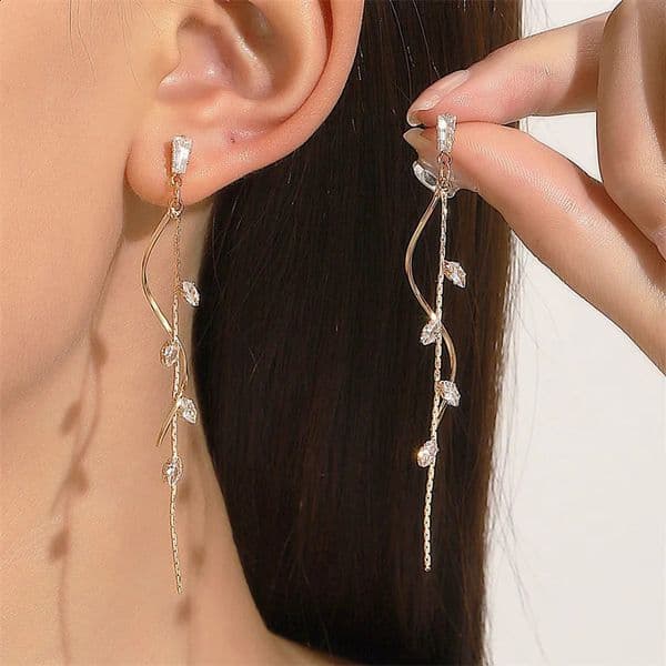 Korean Fashion Long Crystal Tassel Earrings For Women Jewelry 2024 Trending Zircon Rotating Twisted Womens 240906