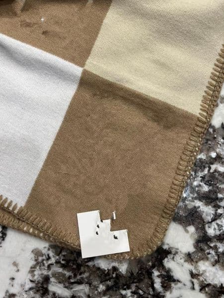 2024---135x170cm Cashmere Blanket Crochet Soft Wool Shawl Portable Warm Plaid Sofa Travel Fleece Knitted Throw Cape Designer Blankets 13 ColorsL260521EX7P