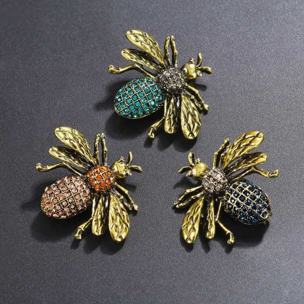 Vintage Exquisite Bee Rhinestone Brooches For Women Fashion Shiny Insect Brooch Pin Cute Badges Clothing Suit CorsageX240914 Z260513