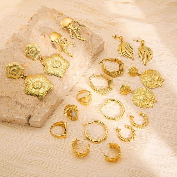 Hot Sell Designer Jewelry for Women Luxury Rings Earrings European and American vintage gold series earrings plated with 18k gold earrings high-end ring gift party
