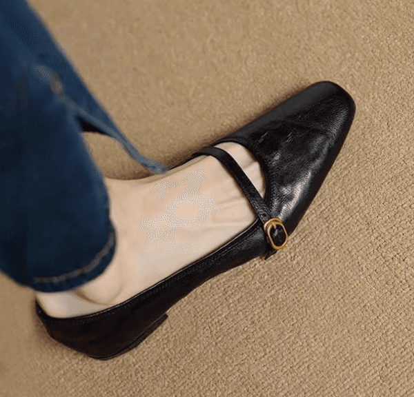 Women Shoes Vintage Flat Bottom Comfort Soft Sole Pointed Toe Sexy Style Simple Design Fashion Triple Black Brown fashion