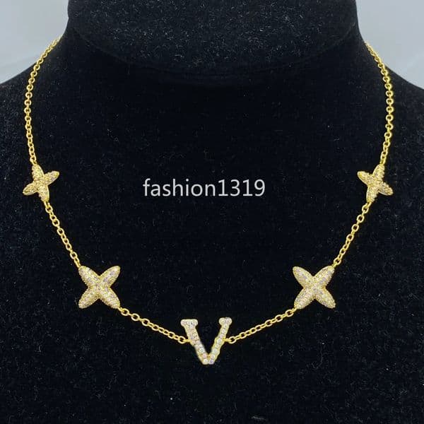 Pendant Necklaces Designer Gold Necklace for Women Pendant Necklace Elegant L Necklaces High Quality Wedding Jewellery Letters Jewelry Party Gift necklace chain