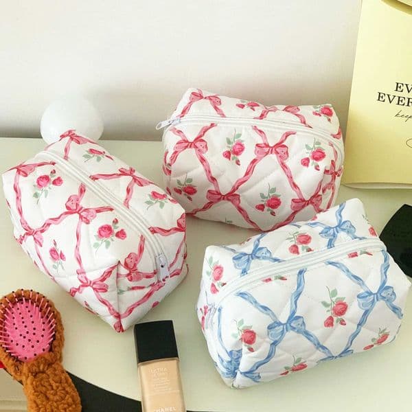 Makeup Bag Pink blue bow tie womens laundry bag portable cosmetics storage bag sweet womens travel storage bag M240930