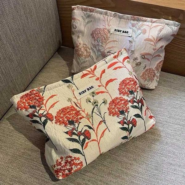 Womens makeup bag pink bouquet large capacity lipstick air cushion phone storage bag portable canvas makeup bag M240930