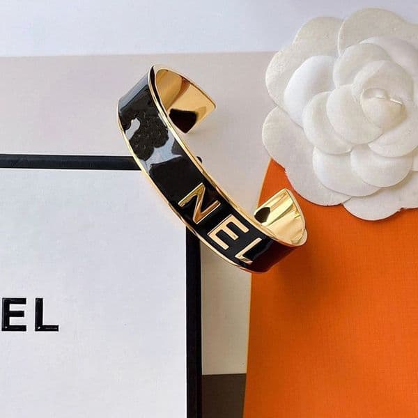 Fashion designer Multicolor 18k gold enamel Bangle Adjustable Design Bracelet women Lovely Pink Selected Luxury Female Exquisite Premium Jewelry Accessories
