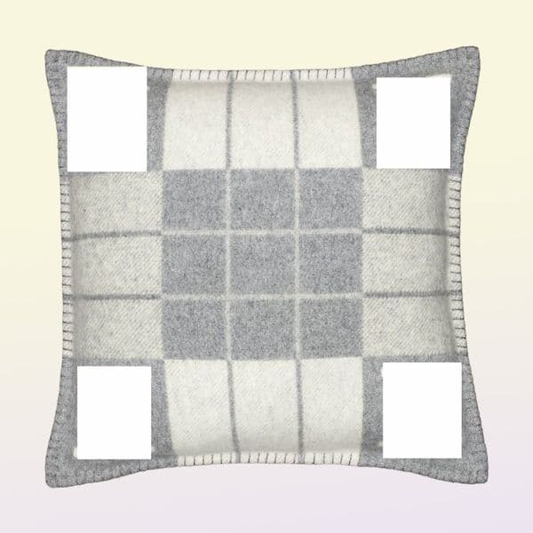 Designer Letters Throw Pillow Case Cashmere Luxury Pillows Designer Cushion Cover Pillowcase Without Core Jacquard Sofa Bed Wool C