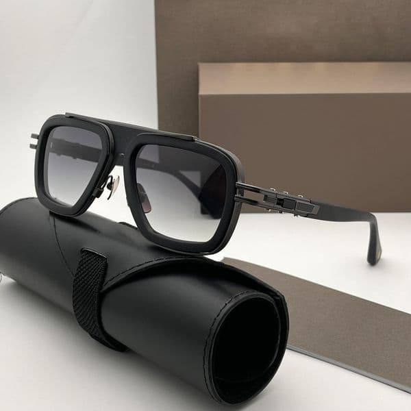 Summer Sunglasses For Women style 403 Anti-Ultraviolet Retro Plate Rectangle Full Frame Special design Eyeglasses Random Box