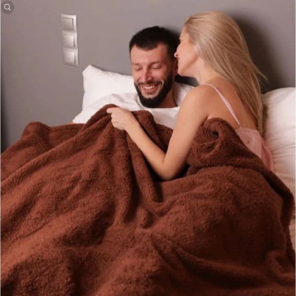 Couple Romantic Blanket Winter Warm Cozy Shaggy Blanket-Thickened King Size Blanket 100 Waterproof and Stain Resistant-Blanket 240806L260521LFAK