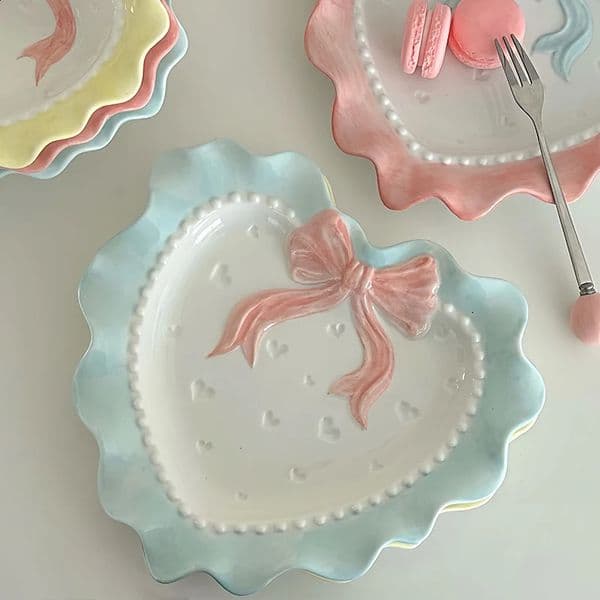 Luxury Designer Decor Ahunderjiaz Cute Ceramic Dinner Love Bow Jewelry Display Tray Wavy Edge Breakfast gift set Plate Home Decor Pography Props 240810 Decorati
