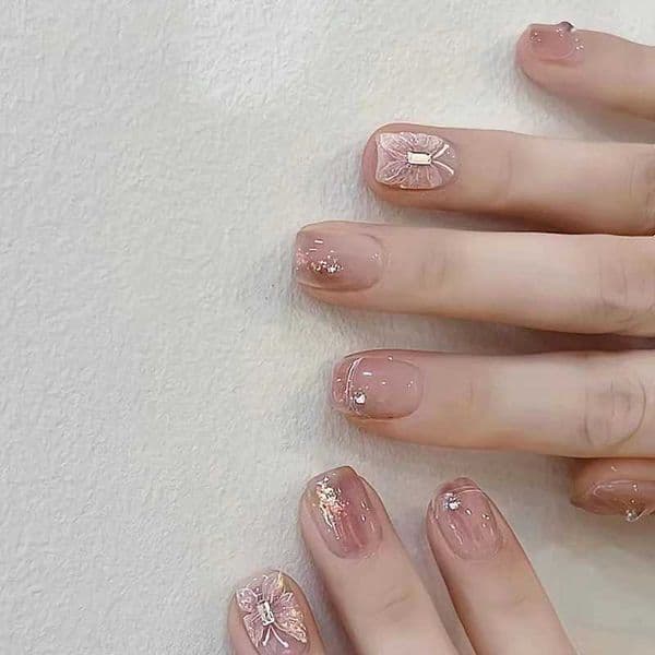 24 short square pressed diamond fake nails shining on the nails paired with 1 piece of jelly glue and 1 nail file W240810