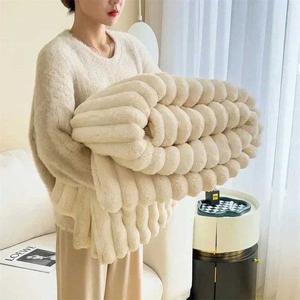 New Artificial Rabbit Plush Autumn Warm Blankets for Beds Soft Coral Fleece Sofa Throw Blanket Comfortable Thicken Bed SheetXJ240813