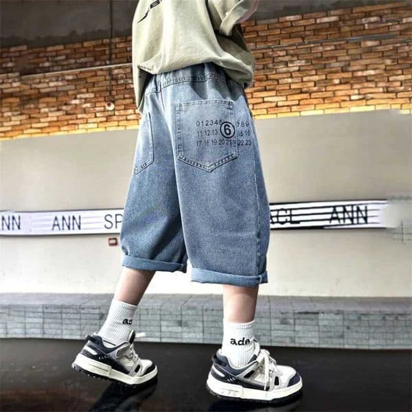 Designer 2026 Jeans Summer Big Boy Korean Casual Street Pants Childrens Loose Denim baby Shorts 4-15 Years Old W240813 Free Shipping
