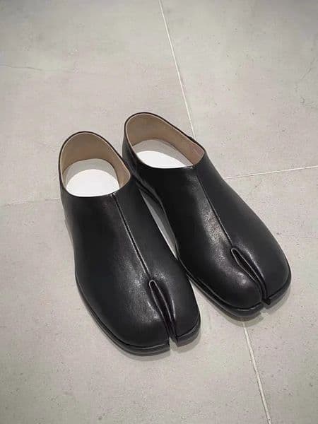 2024 Summer Autumn Cosplay Flats Tabi Split Toe Women Single Lazy Slip on Footwear Leather Shoes Lady Loafers 240810