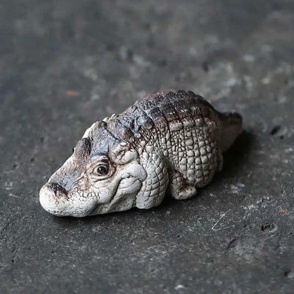 Crocodile Tea Pet Crocodile Figures Kung Fu Tea Ornament Cute Zisha Realistic Animal Sculpture For Table Desk Home DecorationXJ240814