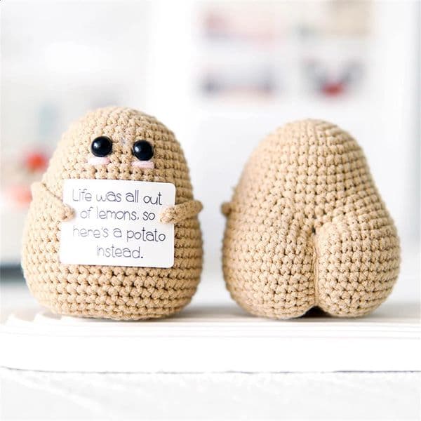 Handmade Positive Big Butt Potatoes Doll With Card Home Decoration Knitting Potato Doll Ornament Room Decor Christams Party Gift 240816