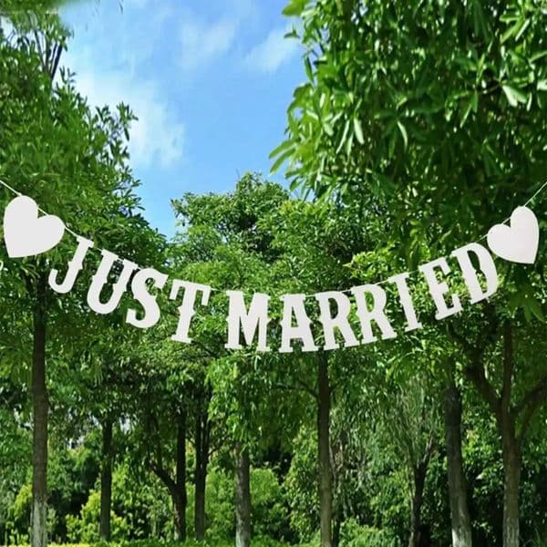 Just Married White Love Pull FlagBanner Pull FlowersWedding Party Pull FlagWedding Shooting Props W240820