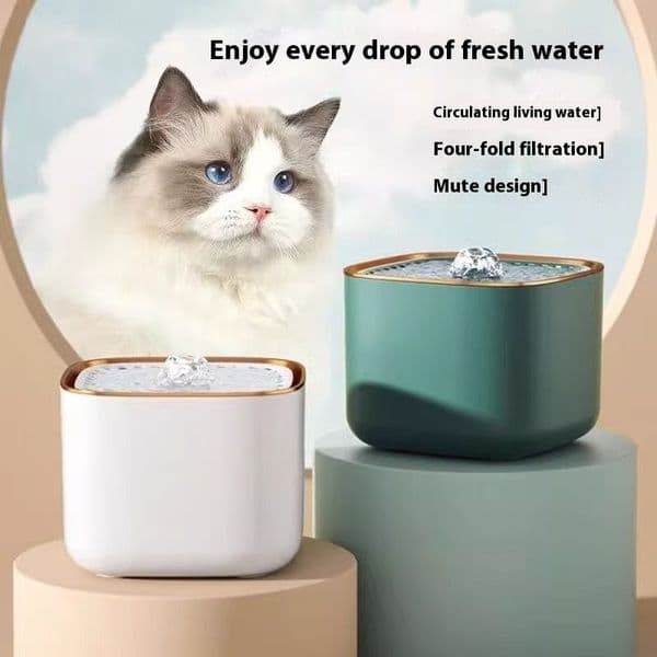 Cat large capacity drinking fountain silent household automatic drinking fountain self-circulating filter mobile plug-in does not wet the mouth