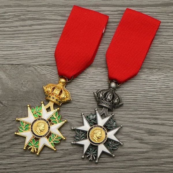 Retro Reproduction Medal of Honor of The French Emperor Napoleons Senior Knights Badges Ornaments For Military Fans Gifts 240812