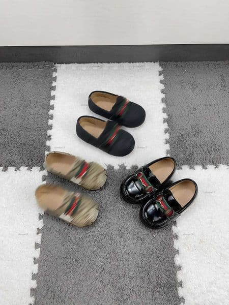 Luxury newborn baby shoes designer toddler sneakers Size 21-28 Box Packaging Metal accessory high quality infant walking shoes