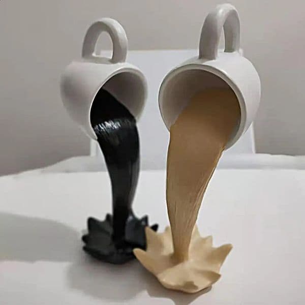 Floating Coffee Mug Statue Coffee Cup Ornament Practical 3D Effect Coffee Cup Art Sculpture Coffee Festival for Car 240830