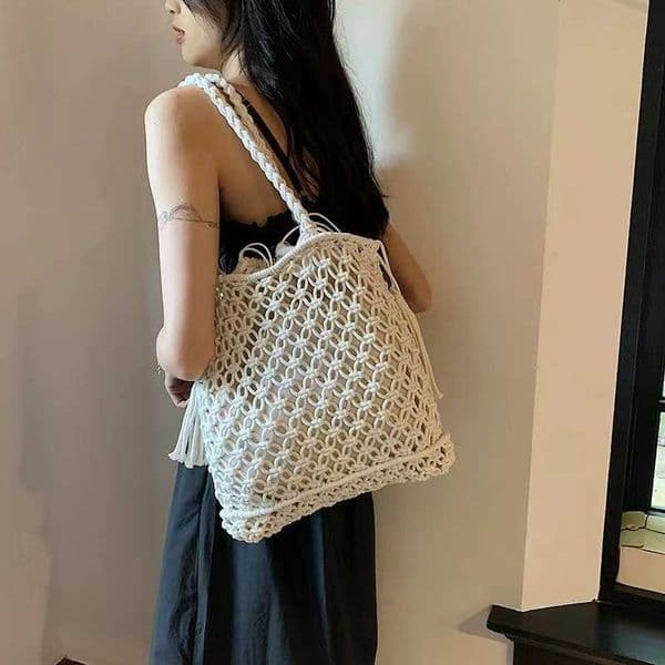 Hollow Cotton Thread Woven Bag New Single Shoulder Tassel Grass Vacation Style Beach Versatile Women s 240312