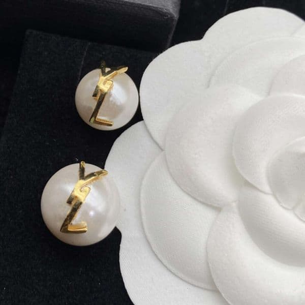 Stud Pearl Earing Designer Jewelry Luxurys Stud Earrings For Women 925 Silver Boucle Studs Letters Hoops Love Earings Wedding 2024 Nice 1