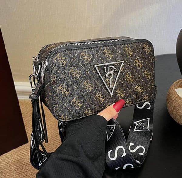 Retail Cosmetic Bag Women Wallets New 2023 Contrast Color Small Square Bag Trend Letter Single Shoulder Messenger Bags M0056