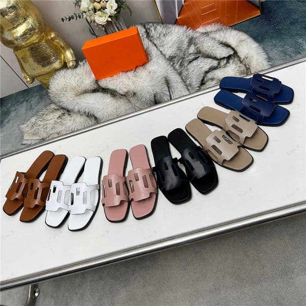 2024 NEWEST High Quality Designers Sandals Men Women Flip Flops flat Bottoms Real Leather Beach Shoes Loafers Fashion Classic Floral Brocade Slides Flats Leather
