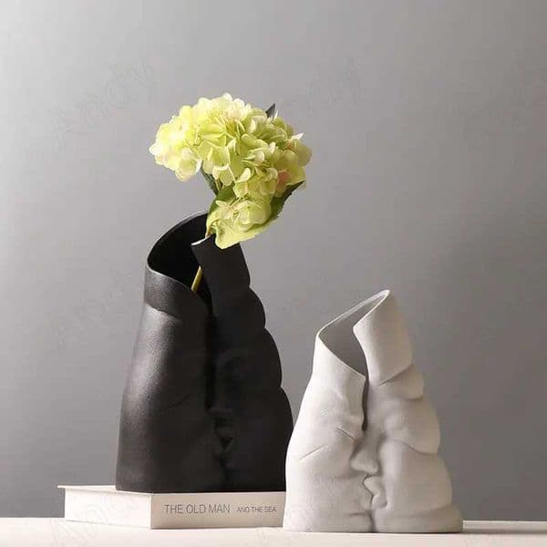 Vases European Ceramic Vase Modern Art Frosted Decorative Living Room Ornaments Creative Office Desktop Flower Vases Home Decoration J240515