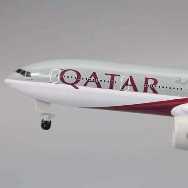 Qatar Airways Alloy Airplane Model With Display Stand, Simulated Commercial Jet Replica, Exquisite Aviation Collectible Ornament For Plane Enthusiasts